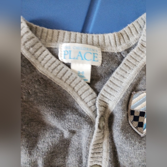 Kid sweaters (🌵FOR BUNDLES ONLY) - Picture 4 of 5